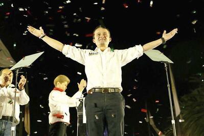 Comienza campaña Mikel Arriola en Monumento a la Revolución
