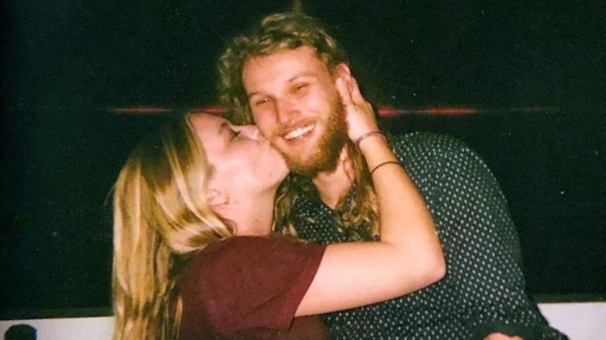 La estadounidense Chynna Deese, de 24 años, y el australiano Lucas Fowler, de 23, murieron a tiros en la provincia canadiense de la Columbia Británica. Foto: EPA