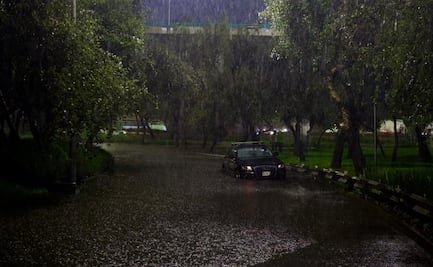 Prepara impermeable y paraguas; reportan fuertes lluvias en 8 alcaldías