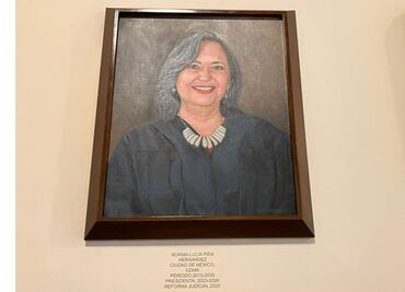 Mudanza y despedida de la vieja Suprema Corte; entre retratos y papeleo, así viven el último día laboral