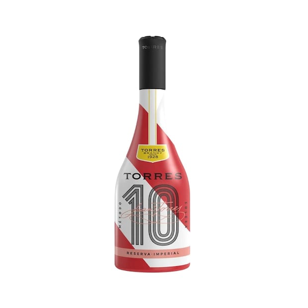 Los diseños de las botellas de Torres 10 son minimalistas. Foto: Cortesía Torres 10
