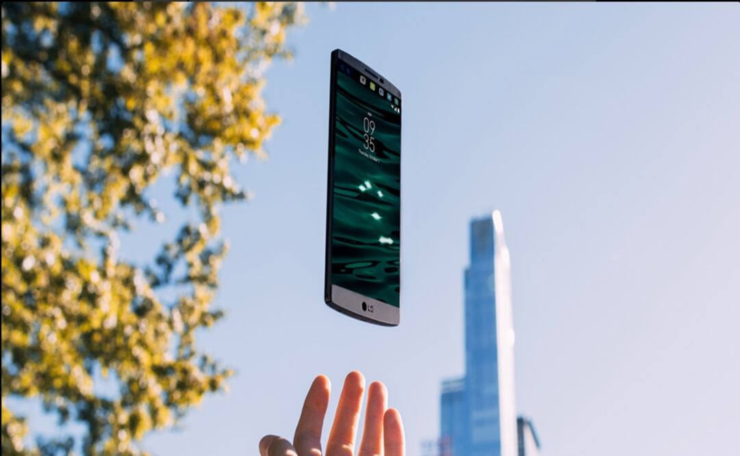 Top- of-the- line materiales significa que no importa lo que la vida te lanza , su pantalla puede tomarlo  FOTO: Twitter @LGUSAMobile