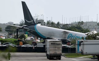 Amazon suspende operaciones con 21 Air tras accidente en Miami; investigan posibles fallas en el aterrizaje