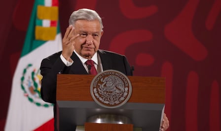 AMLO destaca crecimiento de la economía y la recuperación de los empleos perdidos