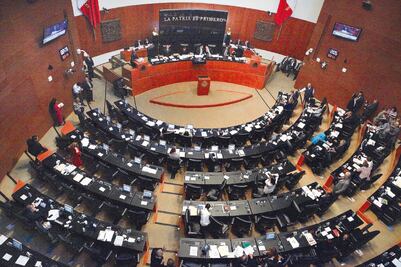 La Navidad llega al Congreso y queda lista de pendientes