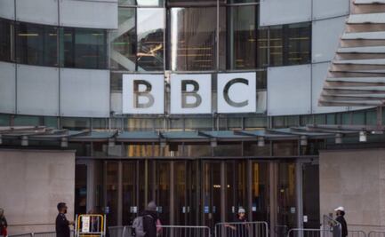 BBC pide desestimar demanda; Trump reclama 10 mil mdd por difamación