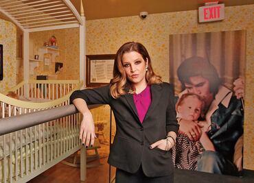 Revelan llamada al 911 que precedió la muerte de Lisa Marie Presley