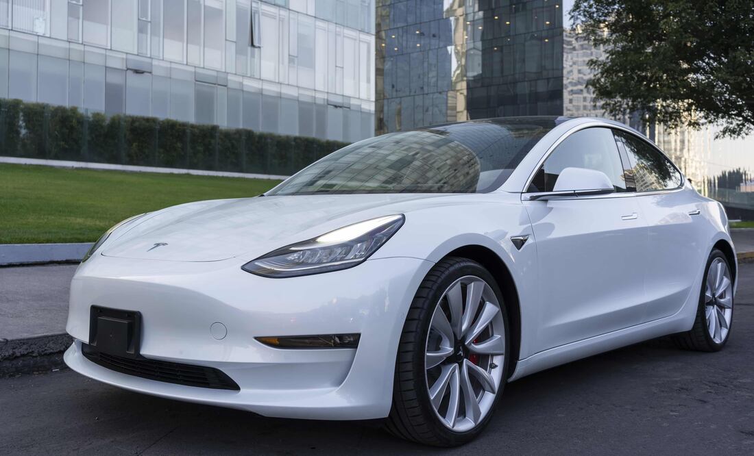 Así es manejar un Tesla Model 3 en México