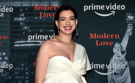 Anne Hathaway encanta con fotos de su embarazo