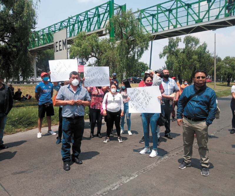 En Toluca se realizó ayer un mítin frente a la sede del Instituto Electoral del Estado de México. Foto: ESPECIAL