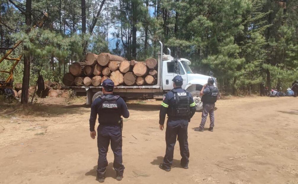 Los detenidos junto con los indicios fueron trasladados ante el agente del Ministerio Público de la Fiscalía General de la República (FGR). Foto: Especial