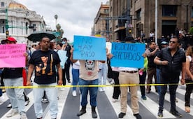 Accesos controlados afectan ventas en el Centro Histórico; comerciantes levantan bloqueo tras acuerdo para reducir vallas