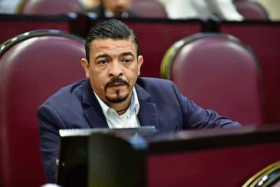 Malas compañías; arrestan a primo cercano de diputado morenista