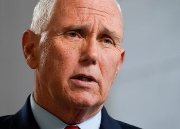 Hallan otro documento clasificado en búsqueda del FBI en casa de Mike Pence