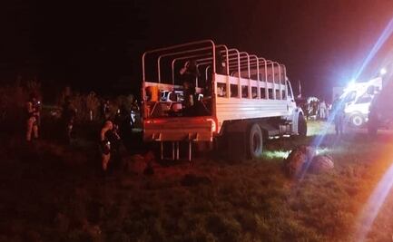 Vuelca camión de la Guardia Nacional en Oaxaca; hay un muerto y 24 heridos