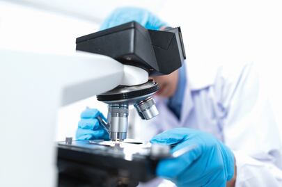 Pacientes con antecedentes de cáncer, más vulnerables a padecer complicaciones del Covid-19