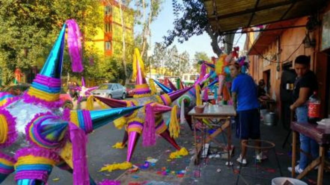 Piñatas: los símbolos multicolores del país