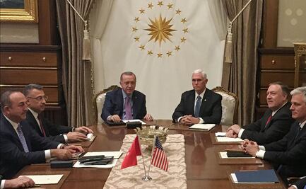 Trump anuncia "buenas noticias" tras reunión entre Pence y Erdogan en Ankara