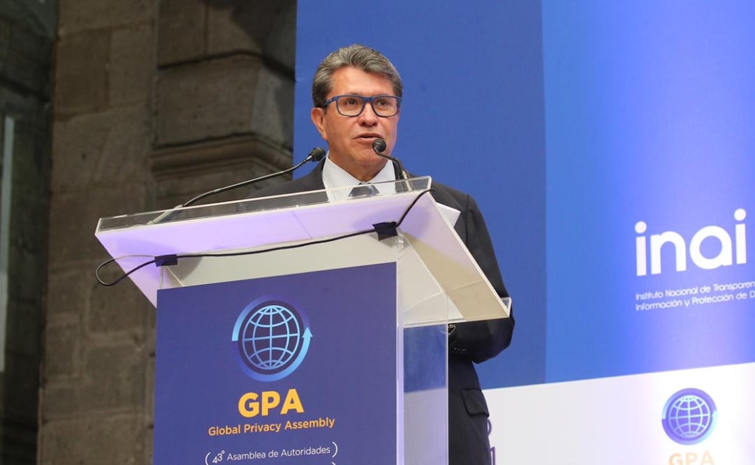 El senador participó en la Asamblea Global de Privacidad. Foto: Twitter @INAImexico