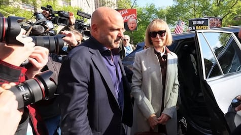 Esto es lo que sabemos del juicio por violación de la columnista E. Jean Carroll contra Trump