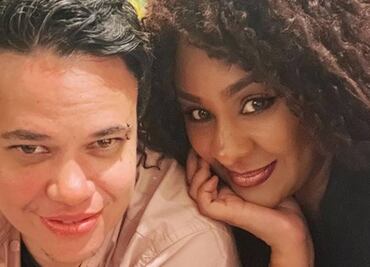 M'Balia, de OV7, presume anillo y da detalles de cómo será su boda