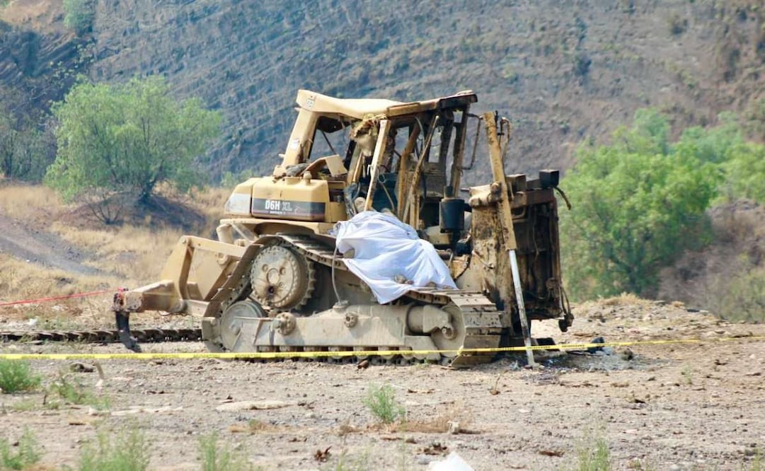 Los vecinos escucharon una fuerte explosión en la parte alta de Chiconautla y en un principio pensaron que se trató de un tanque de gas y otros que era algo más grave porque se cimbraron sus viviendas. Foto: Especial