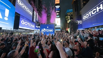 Pokémon Go celebra 10 años y jugadores se reúnen Times Square; pantallas se sincronizan para homenaje viral