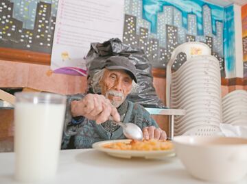 Quita AMLO dinero a comedores de Peña Nieto