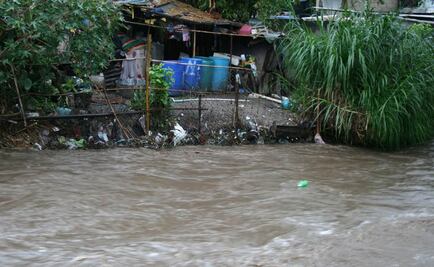 Evacuan a 40 personas por crecida de ríos en Morelos