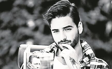 Maluma dice que va a la mitad del libro de Camus