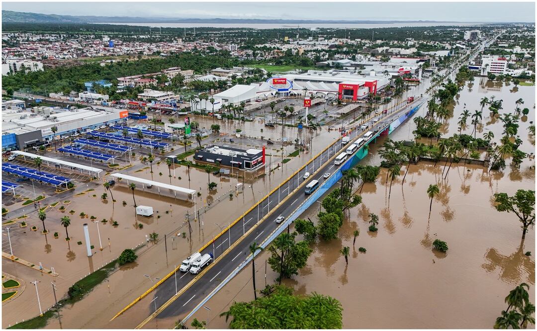 Fotografía aérea de la zona afectada por el paso del Huracán John. EFE/David Guzmán