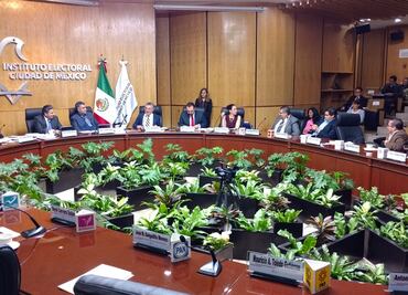 Avanzan aspiraciones de 4 independientes para jefatura de Gobierno