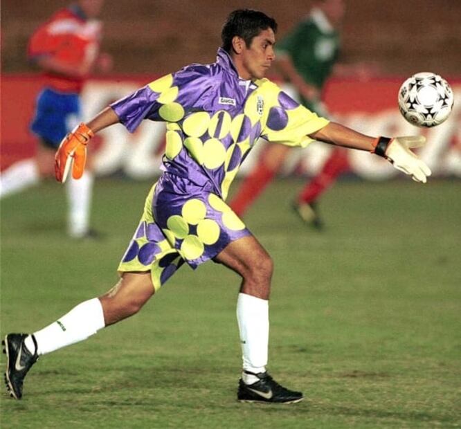 Los uniformes mas emblemáticos de Jorge Campos