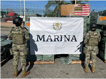 Marina asegura más de 240 mil cajetillas de cigarros apócrifos en el puerto de Manzanillo; el valor de la mercancía asciende a 19 mdp