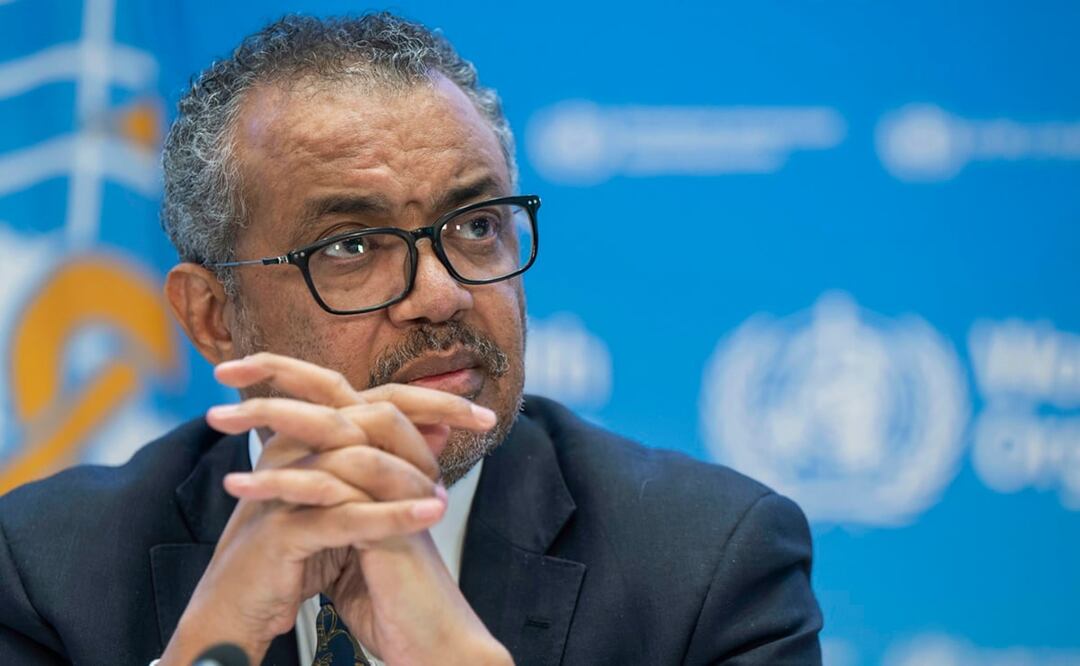 Tedros Adhanom Ghebreyesus, director general de la Organización Mundial de la Salud, habla durante una conferencia de prensa en Ginebra. Foto: AP