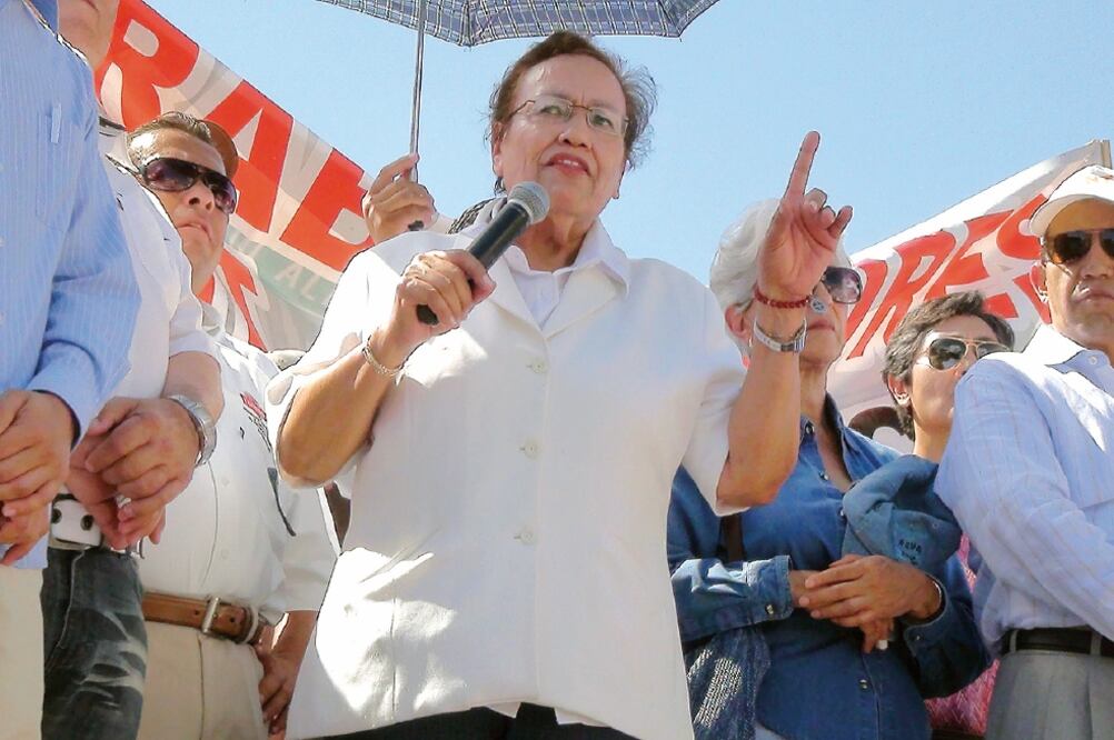 Águeda Galicia, secretaria general del SUTSEM, afirmó que el dinero del fondo de pensiones lo maneja el gobernador por medio de la Secretaría de Finanzas. (ARCHIVO EL UNIVERSAL)