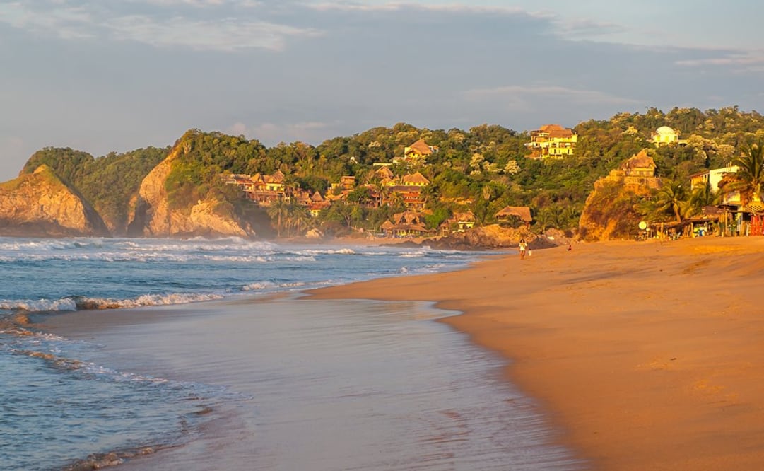 Zipolite es una de las playas nacionales con tarifas de hotel económicas. (Foto: Istock).