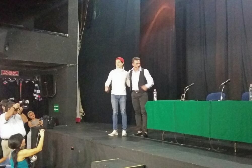 Los Mayer ofrecieron una conferencia de prensa. El hijo, Mayer Mori, señaló que se retirará de la música pero no por el escándalo del embarazo de su novia, sino porque el ambiente no le gusta (SUGHEY BAÑOS. EL UNIVERSAL)