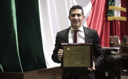 Diputados reconocen a Rommel Pacheco por su trayectoria