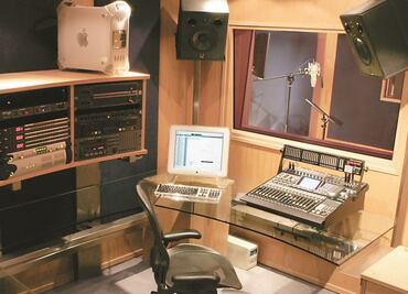 Nuevos grupos radiofónicos ofertan frecuencias