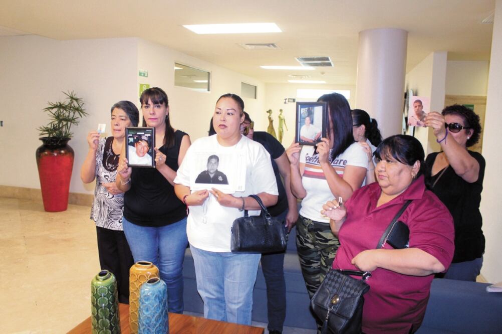 Las inconformes demandaron que el municipio les dé un oficio en el que se comprometa a que no les quitarán las prestaciones a las que tienen derecho. Foto: FRANCISCO RODRÍGUEZ. EL UNIVERSAL