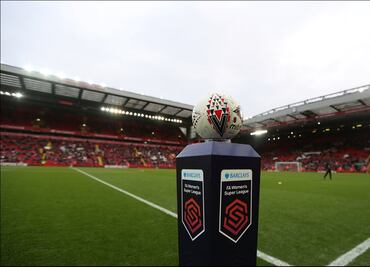 Anfield abre sus puertas por primera vez al futbol femenil