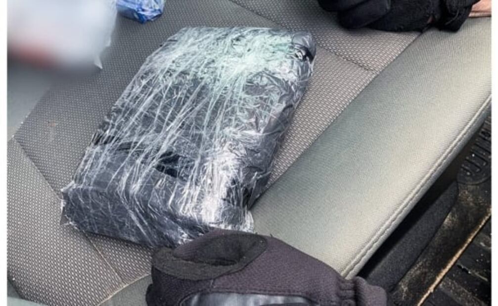 Detienen a dos personas con 500 mil pesos de procedencia ilícita en Chiapas 