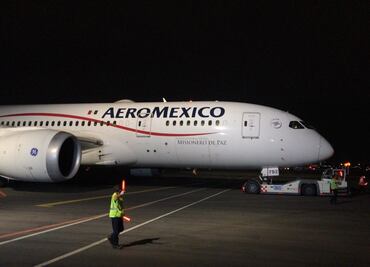 Llega a México avión con insumos médicos de China