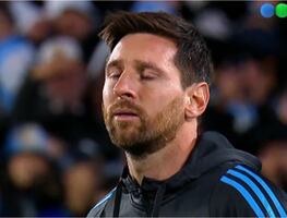 Leo Messi no aguanta y rompe en llanto en pleno calentamiento; La Pulga vive su último partido oficial con Argentina, en su país