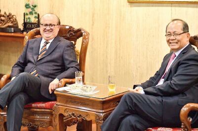  Conago buscará atraer inversiones de China 