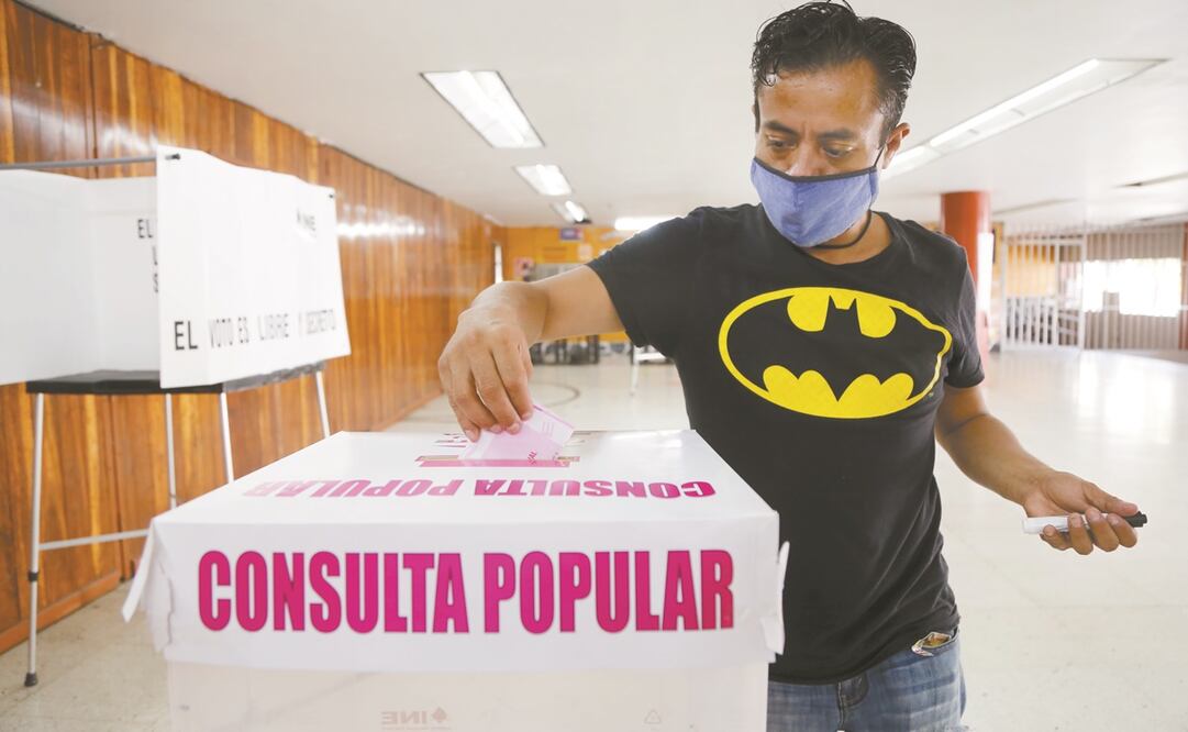 En el INE, de aprobarse más consultas, se realizarían en agosto del próximo año. Foto: Archivo/ EL UNIVERSAL.