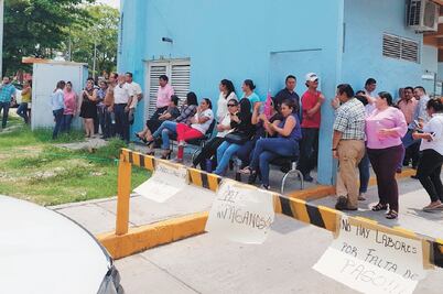Paralizan fiscalía de Tabasco por falta de pago