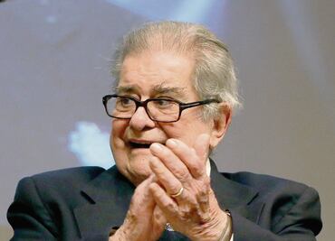 Hospitalizado, pero estable, León-Portilla