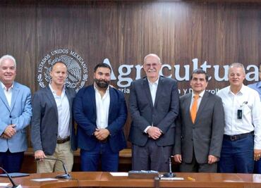 Tras arancel, productores de jitomate se reúnen con gobierno federal; "vamos a superar el desafío impuesto por EU", afirman